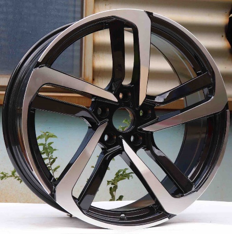 Cosmo S194 Black Machined Face alloy wheel