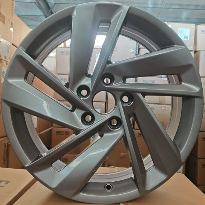 Equinox S243 Gunmetal alloy wheel