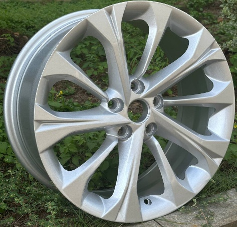 Lumina S322 Silver alloy wheel