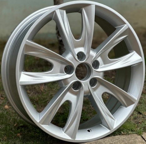 Strata S189 Silver alloy wheel