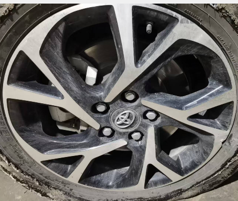 Strata S408 Black Machined Face alloy wheel